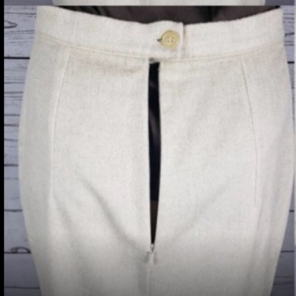 Burberry London 100% Cashmere Ivory Straight Pencil Skirt Women's - Picture 6 of 9